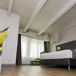 Hotel Diamante Mhotel