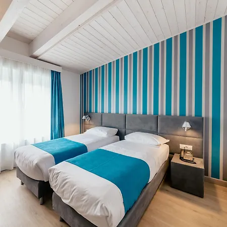Diamante Mhotel Колленьо