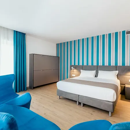Diamante Mhotel Колленьо