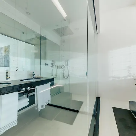 Отель Diamante Mhotel Колленьо